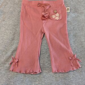 🍼$2 WHEN BUBDLED🍼Pink Ribbed Kids Bottoms with Floral Pocket